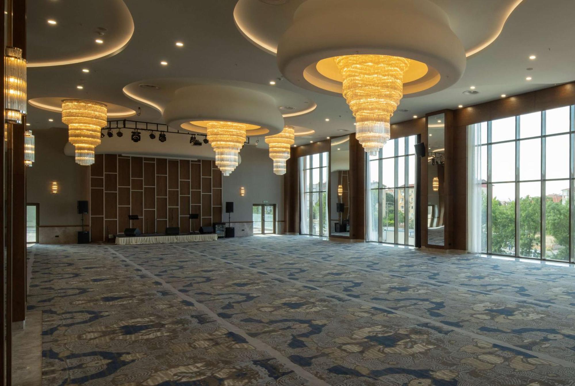 Doubletree By Hilton Manisa Hotel ภายนอก รูปภาพ