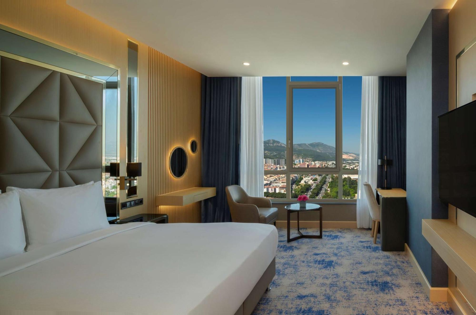 Doubletree By Hilton Manisa Hotel ภายนอก รูปภาพ